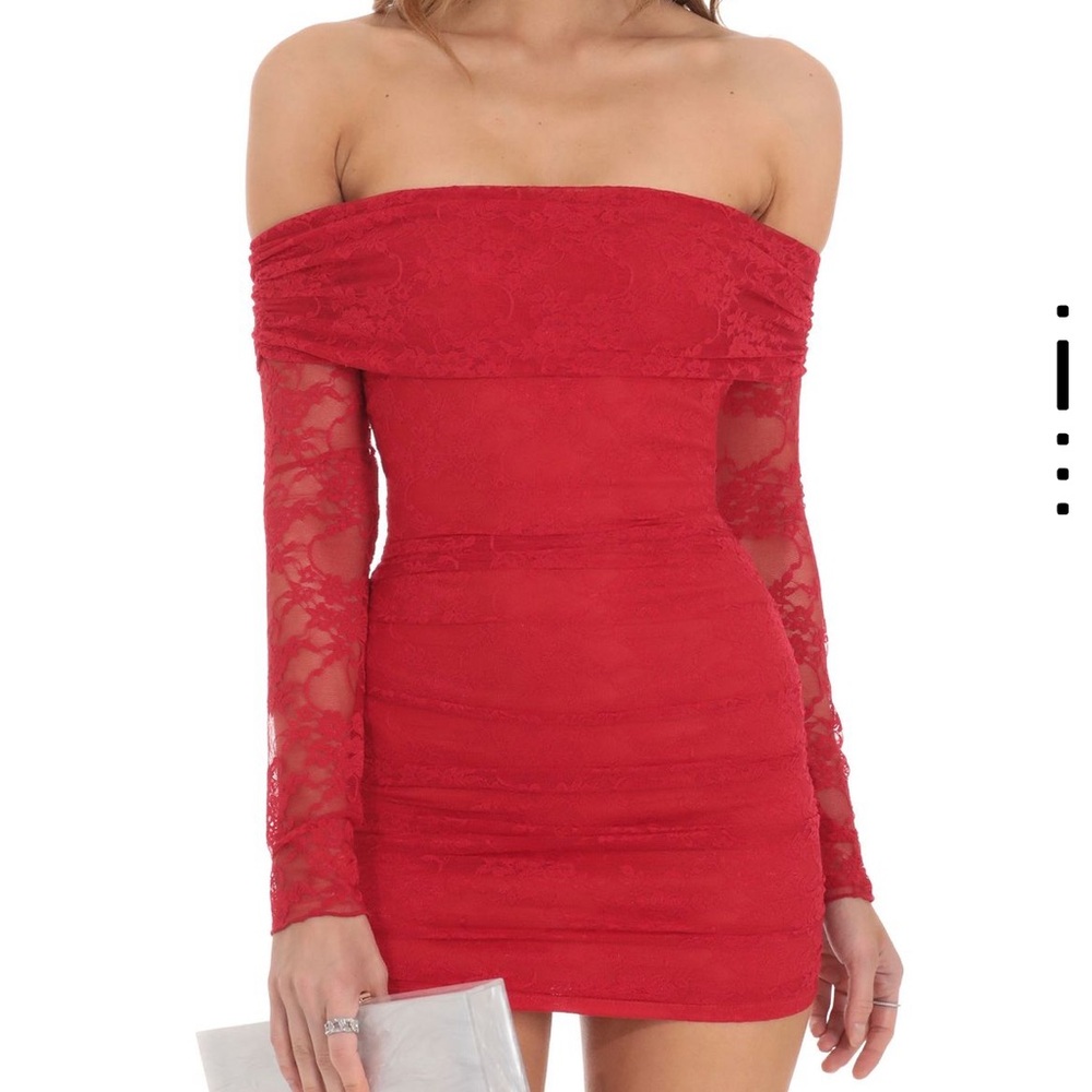 Elegant Red Off-Shoulder Lace Homecoming dress